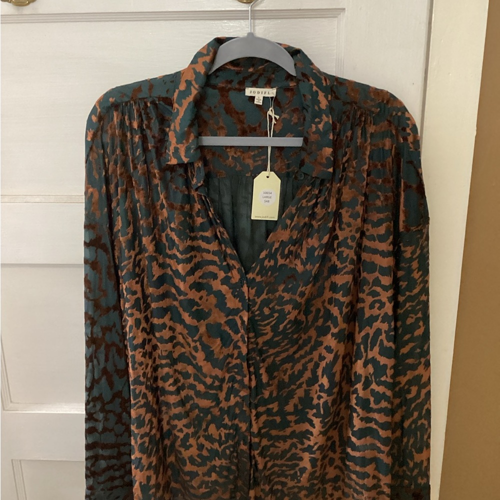 JODIFL Green and Brown Patterned Blouse